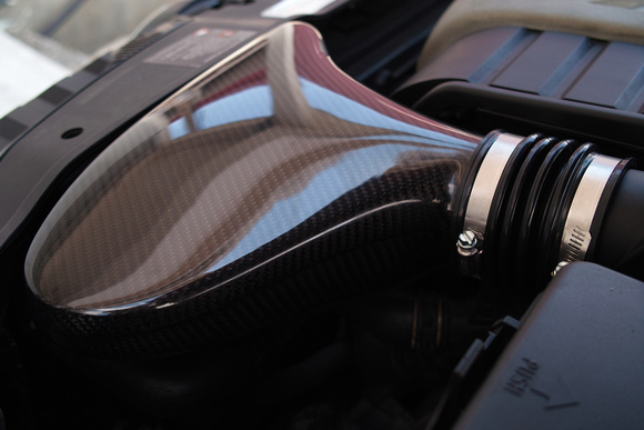 VW GTi APR Carbonio Intake