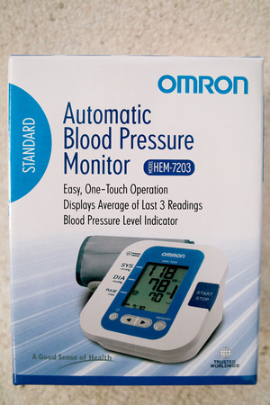 Omron HEM-7203 Blood Pressure Monitor