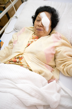 Mak hospitalised for eye operation