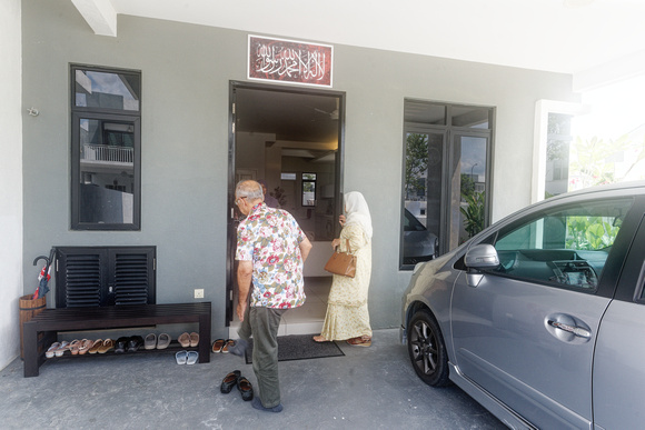 Raya Visit to Nenek Busu and Nizam Family