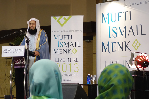 Mufti Ismail Menk Live in Malaysia