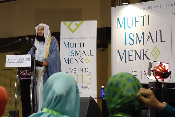 Mufti Ismail Menk Live in Malaysia