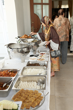 Hari Raya Aidilfitri 2023 - Aunty Adek with Raty and Taffy