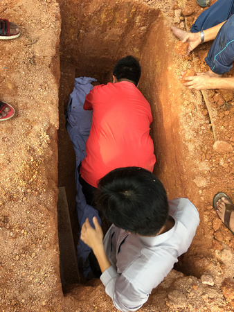 Mak's burial and funeral