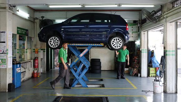 Borrowed Shahril's Polo while VW Golf GTi under repair