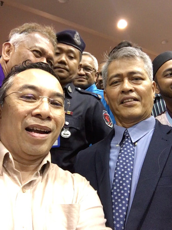 Selfie with Datuk Seri IR. Azman Mohd, TNB President / CEO