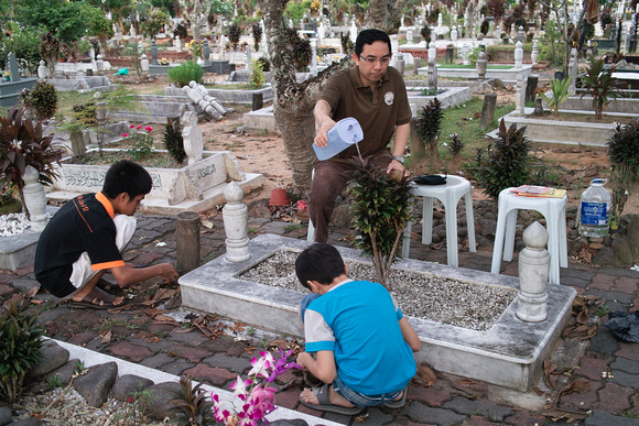 Visiting Bapak's Grave during Hari Raya Aidil Fitri