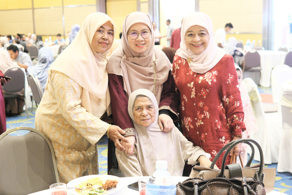 Wedding Siti Sarah bt Nizam (Busu) with Megat Syamil